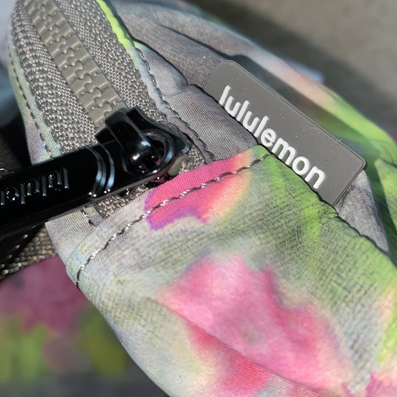 NEW Lululemon tie dye everywhere belt bag - Picture 12 of 14
